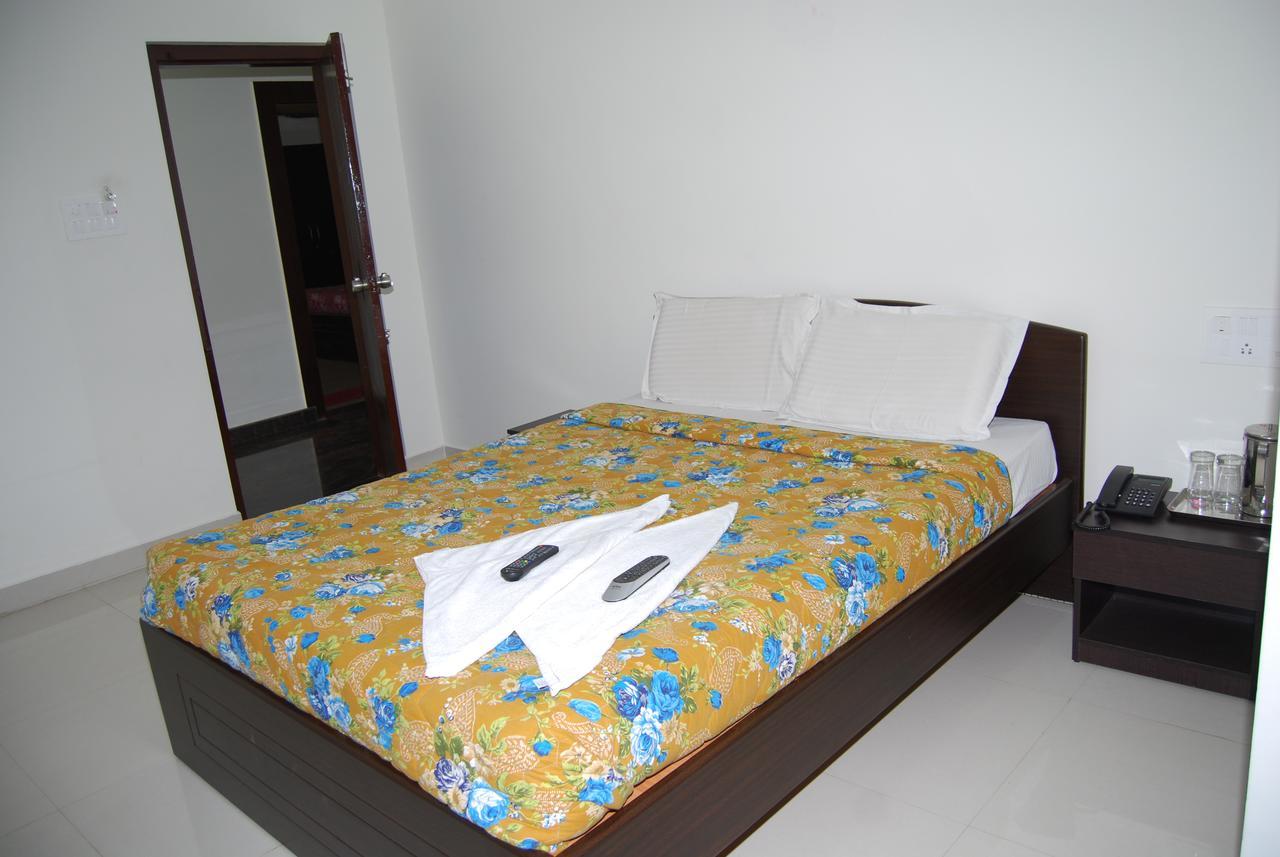 Pratham Residency Hotel Mysore Exterior foto